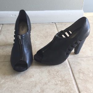 Seychelles zippered booties